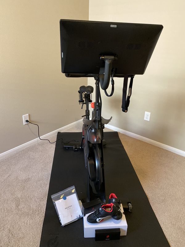 Peloton (Bike & Monitor Only) for Sale in Houston, TX