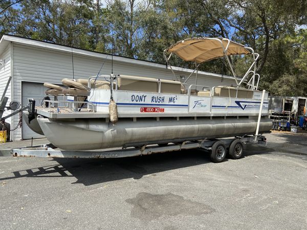 1994 Grumman 24’ pontoon boat for Sale in Spring Hill, FL - OfferUp