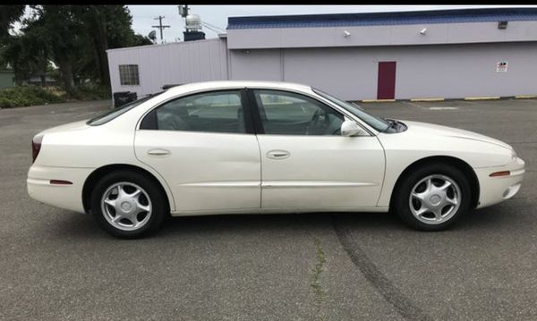 Oldsmobile aurora 2002