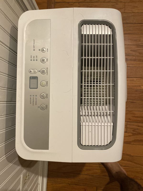 Dehumidifier hisense large capacity with pump and hose for Sale in