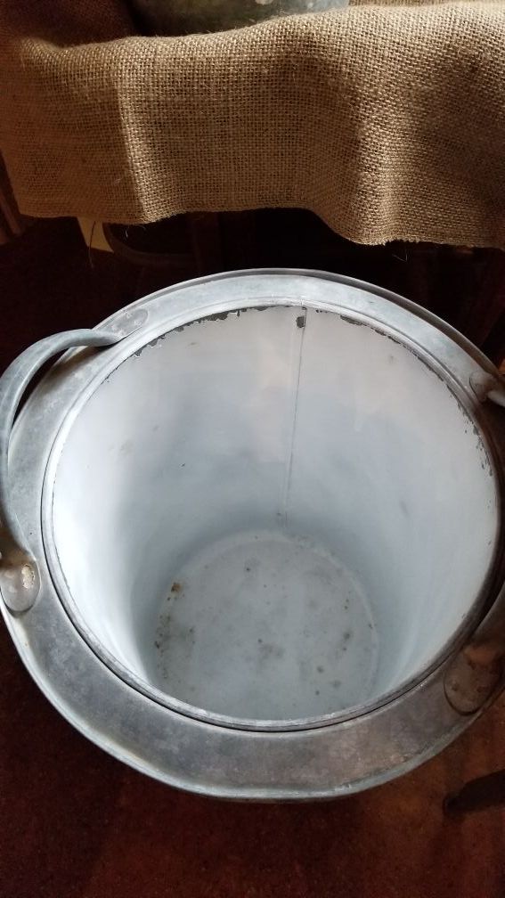 VINTAGE 1960'S IGLOO TTI STANDARD 5 GALLON WATER COOLER. MADE IN