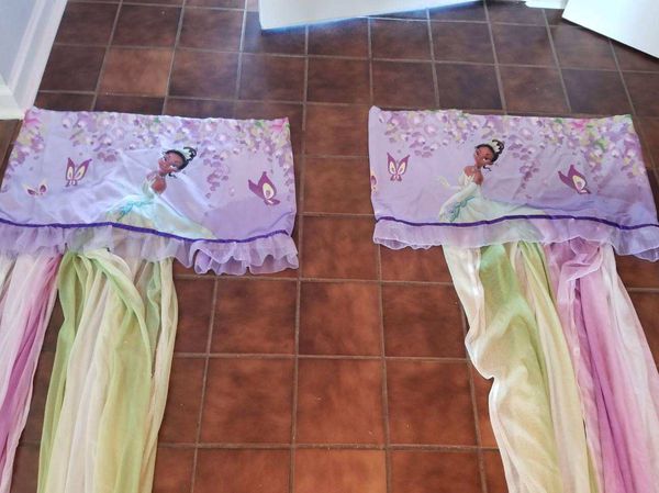 Disney Princess Tiana twin bedroom set and crib/toddler bed set with