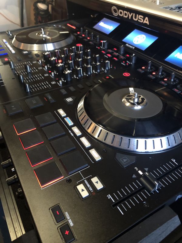 DJ equipment Unmarked N57 III DJ board and flight case for Sale in Toms