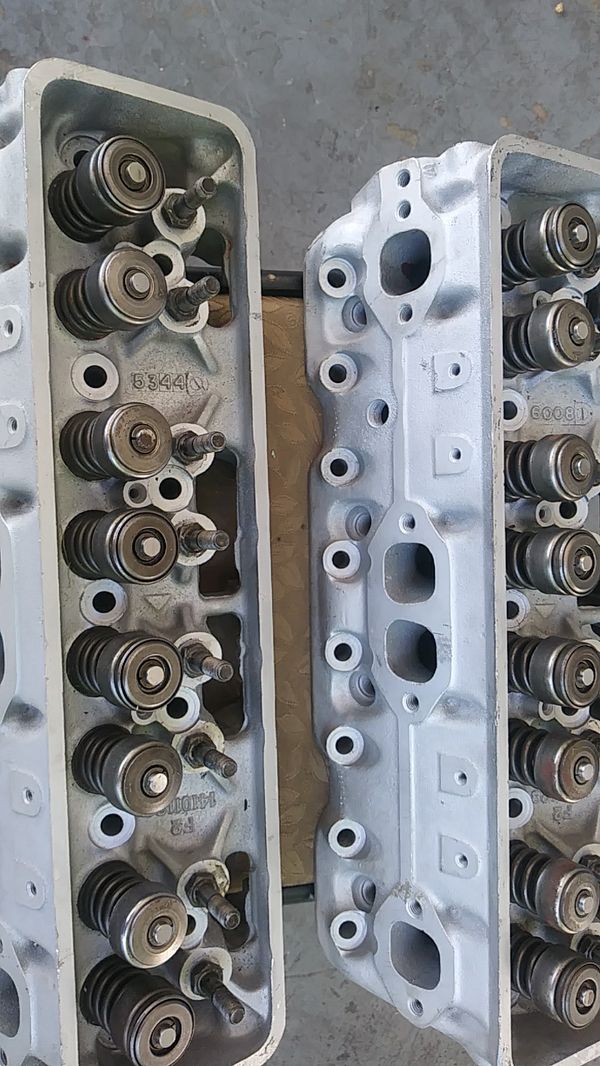 Chevy SBC performance alluminum cylinder heads 58cc 14101128 for Sale ...