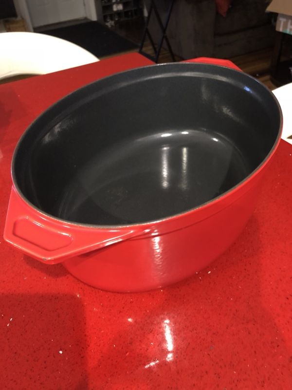 Kirkland Signature 8QT Cast Iron Dutch oven & 6.5 Qt Round Enameled