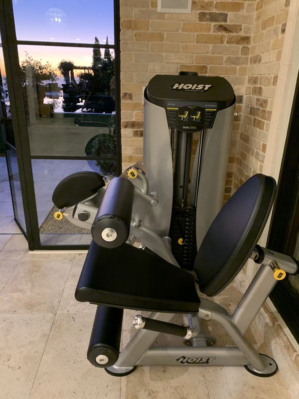 Hoist HD3400 Dual Leg Extension / Leg Curl for Sale in Newport Coast