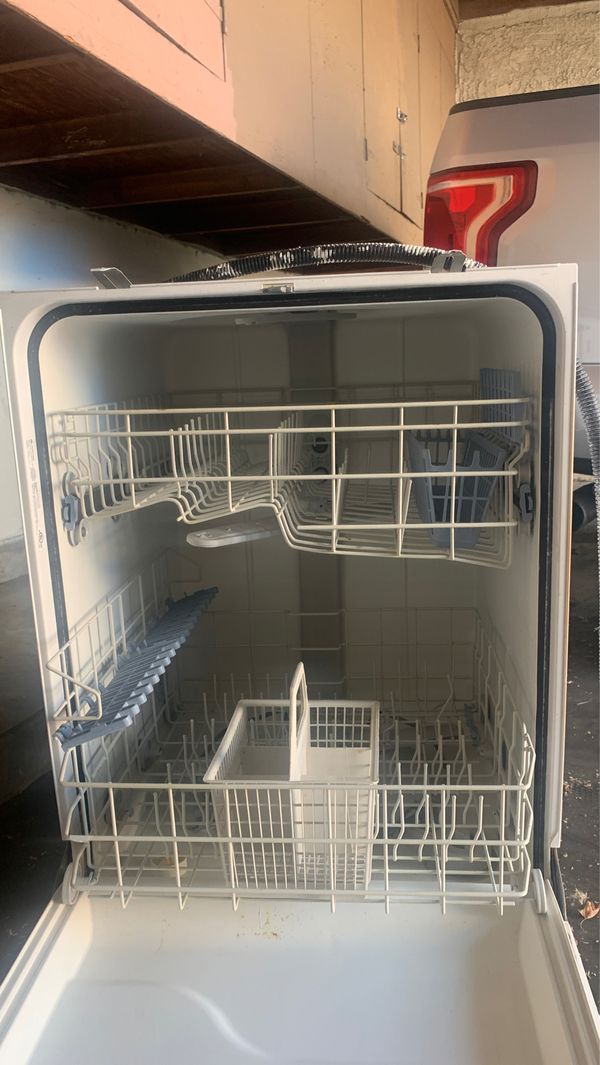Maytag quietseries 300 legacy series dishwasher for Sale in Anaheim, CA