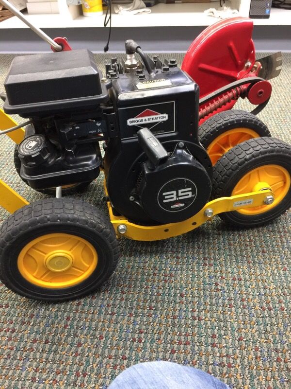 McLane 8013.5RPCA gas edgertrimmer for Sale in Portland, OR OfferUp