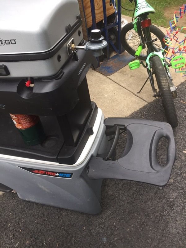 Thermos Fire And Ice Grill Gas Grill/cooler Combo Tailgate Must Have