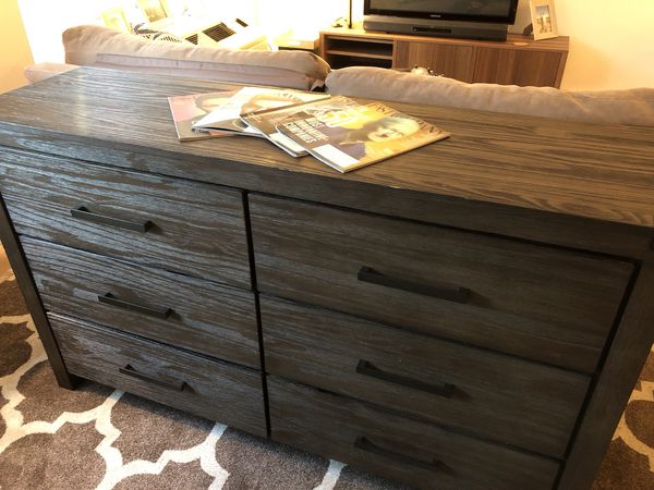 Bob S Furniture Austin Bedroom Set For Sale In Brooklyn Ny Offerup