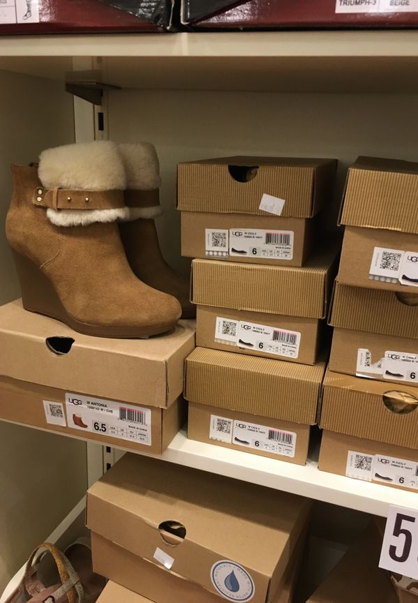 uggs store pick up