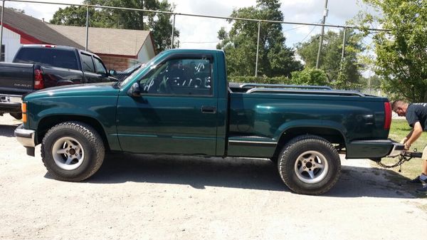 96 Chevy single cab step side 5 speed Standard V8 5.7 for Sale in ...