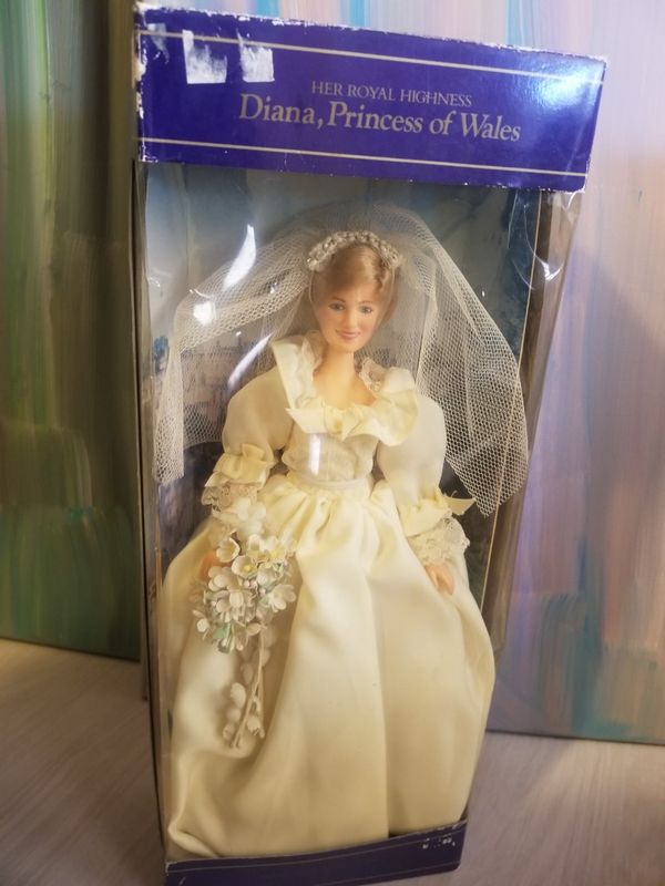 princess diana and prince charles wedding porcelain dolls