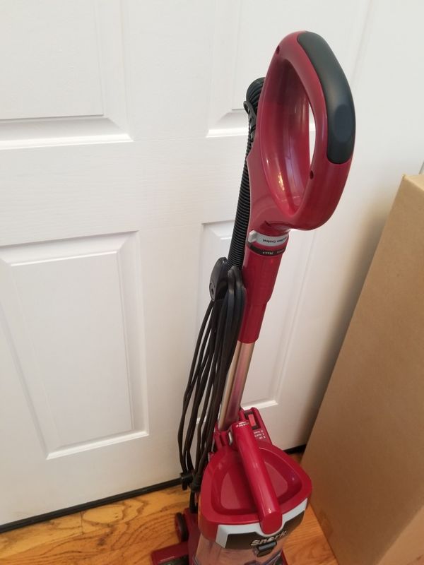 2020 SHARK LIFTAWAY ZERO M CLEAN HEAD VACUUM , WORKS EXCELLENT,, POWER