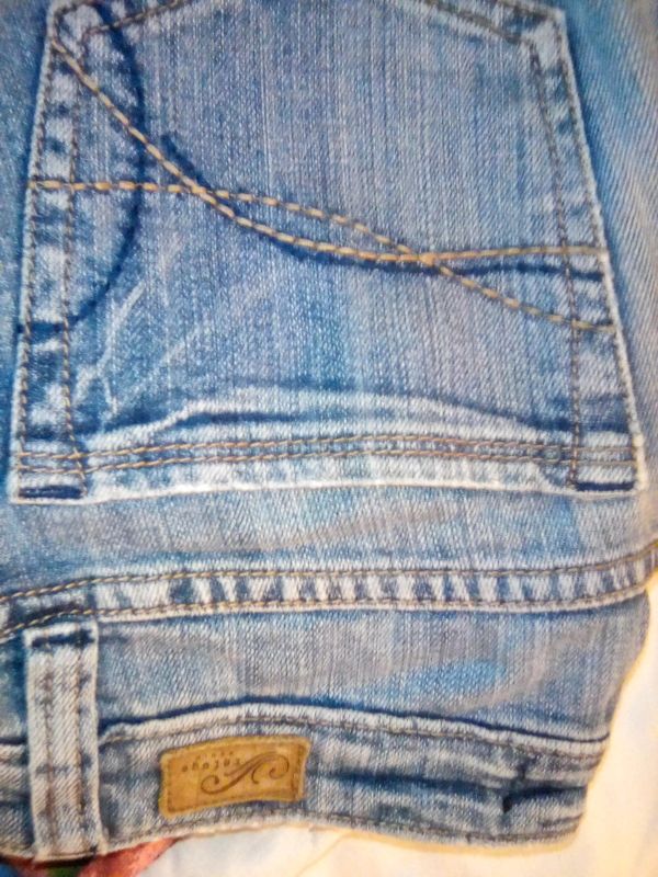 levis sizing compared to american eagle