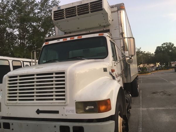 Box truck 26 ft. Has lift gate and AC. Heavy duty for Sale in TEMPLE