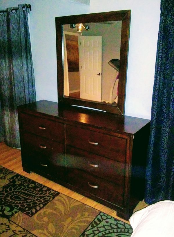 Bedroom Set for Sale in LOS RNCHS ABQ NM - OfferUp