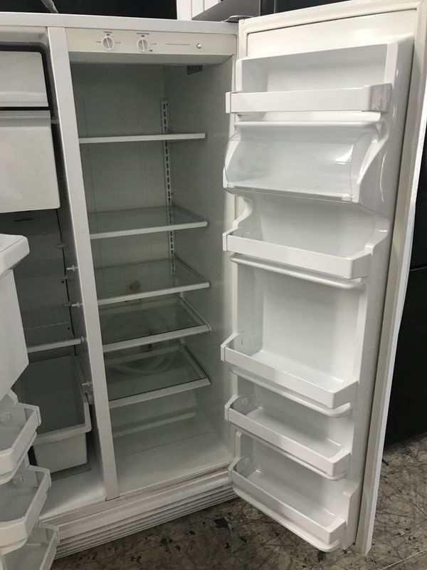 Roper side by side refrigerator white for Sale in Riverside, CA - OfferUp