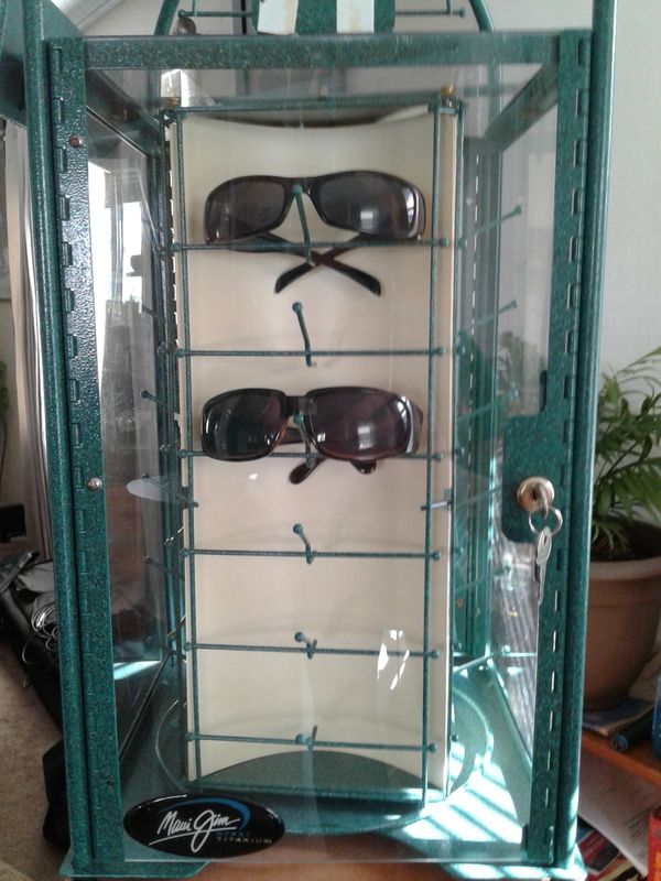 Maui Jim Sunglasses Display Case for Sale in Everett, WA OfferUp