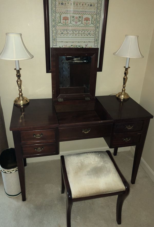 ‘Craftique’ Mahogany Bedroom Set for Sale in Gastonia, NC OfferUp