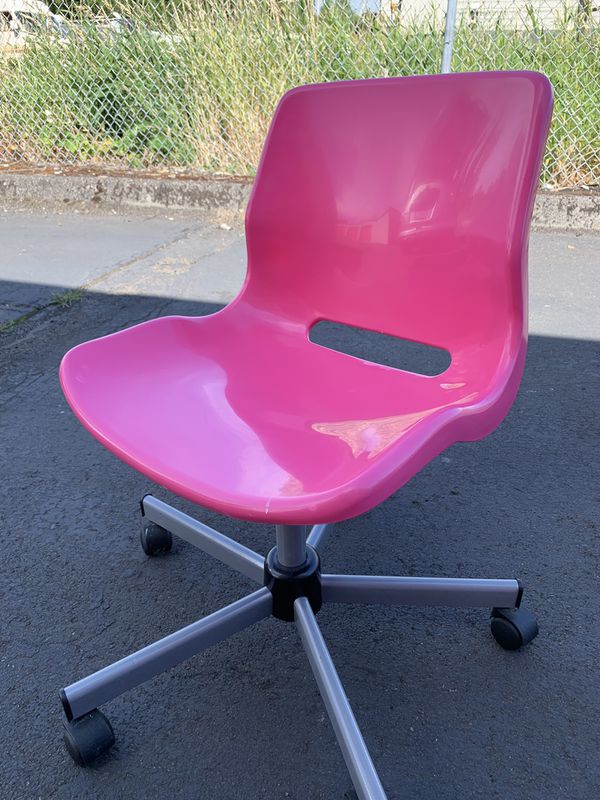 ikea pink office desk chair for Sale in Portland, OR - OfferUp