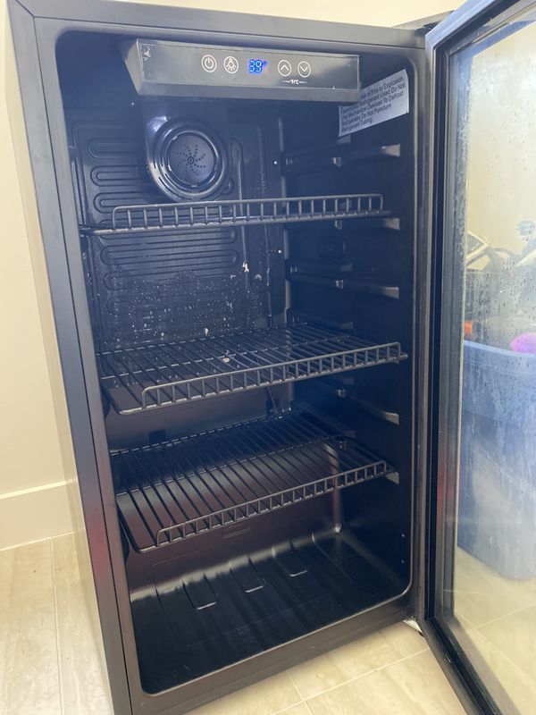 hOmeLabs Beverage Refrigerator and Cooler 120 Can Mini Fridge with