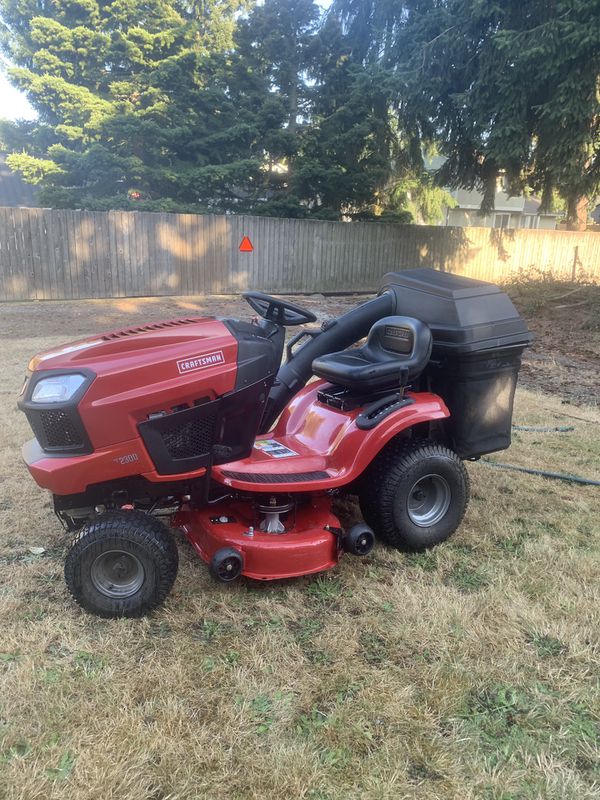 Craftsman 42” Riding Lawn Mower & Bagger for Sale in Tacoma, WA - OfferUp