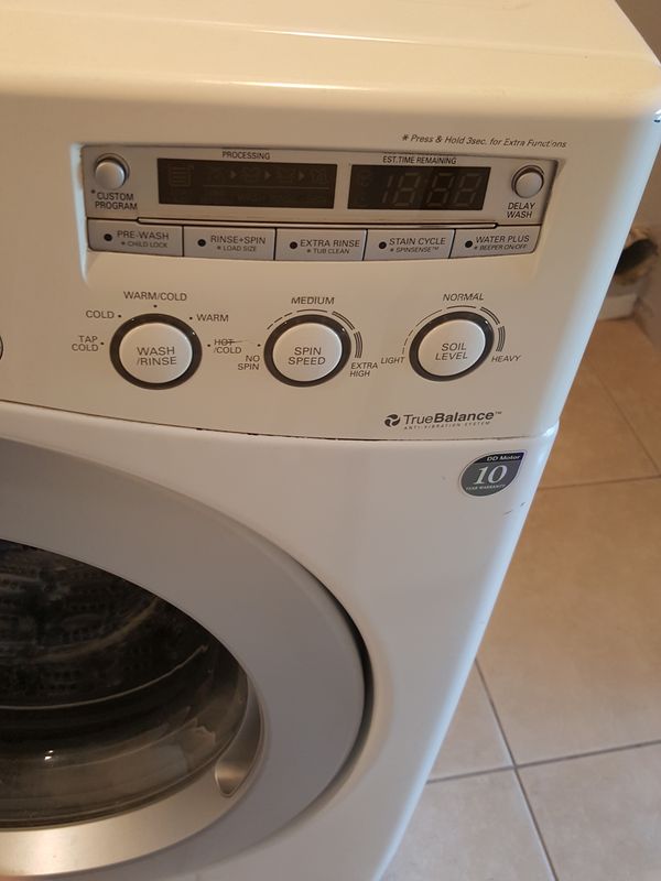 LG WM2050CW White Front Load Washer WM2050WH for Sale in Rancho