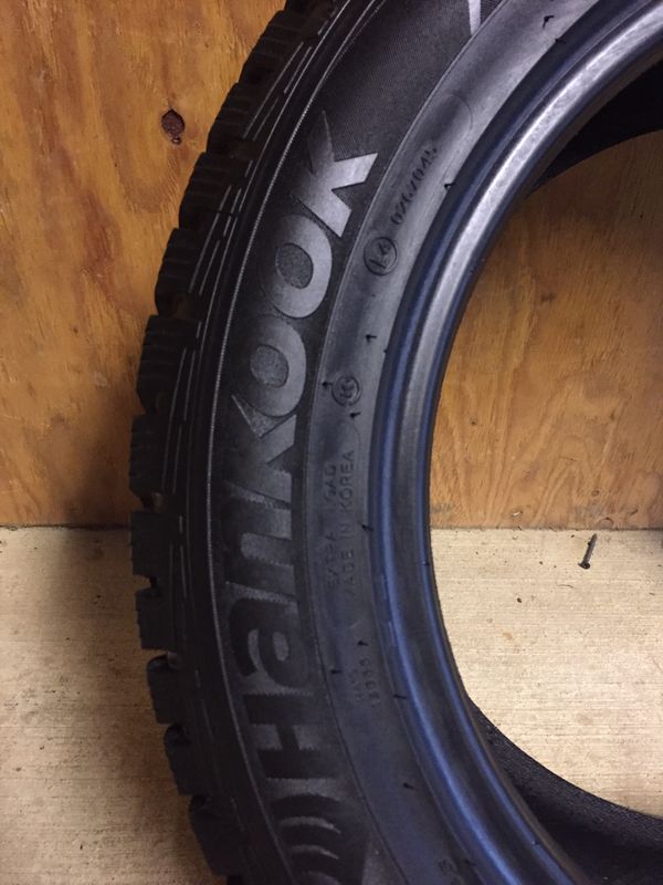 Hankook iPike Studded snow tire 205/55/R16 for Sale in Tualatin, OR