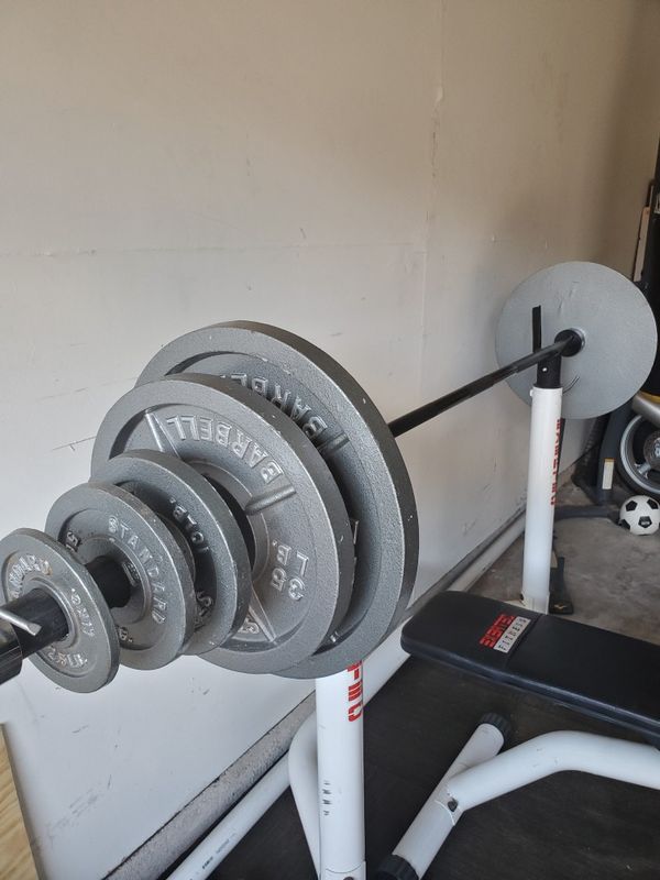 Weight Bench, Bar & 240lbs weights for Sale in Missouri City, TX - OfferUp