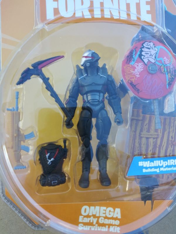 25sold - fortnite action figures omega