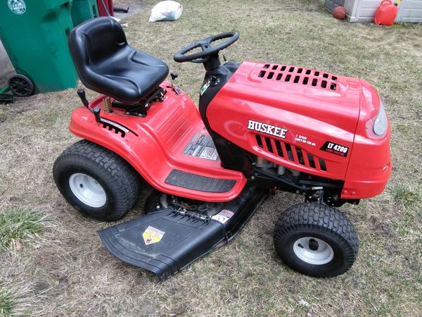 huskee lt4200 riding mower