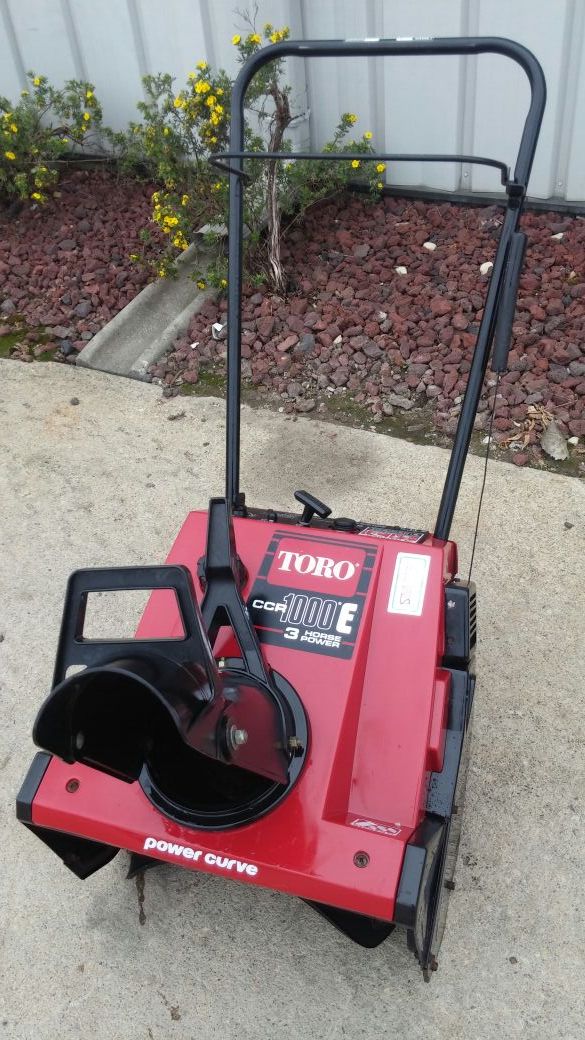 For sale a ccr 1000 TORO snow blower for Sale in Elgin, IL OfferUp