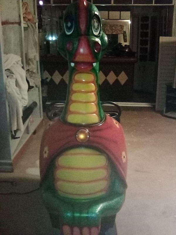 Kiddie coin ride puff the magic dragon for Sale in