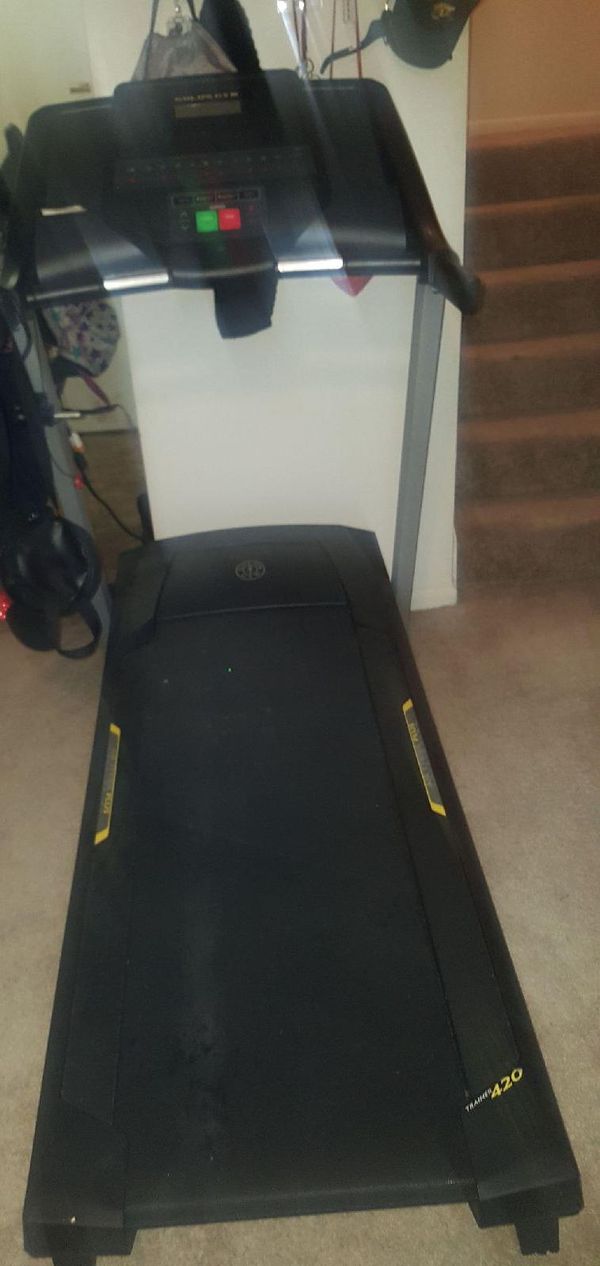 Golds gym air stride plus 420 treadmill for Sale in Glen Allen, VA