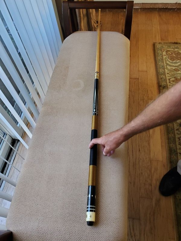 Custom 2 piece pool cue made in Japan for Sale in