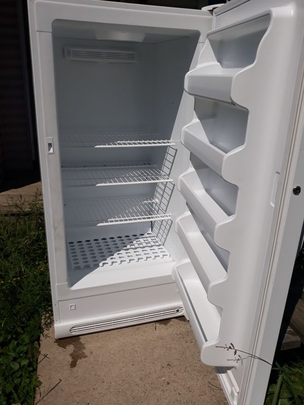 Frigidaire upright deep freezer for Sale in Warren, OH OfferUp
