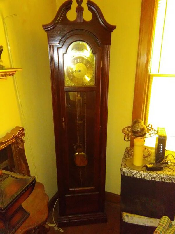 Classic Hammond ,Heirloom Edition Grandfather Clock,with authentic Westminster Chimes for Sale