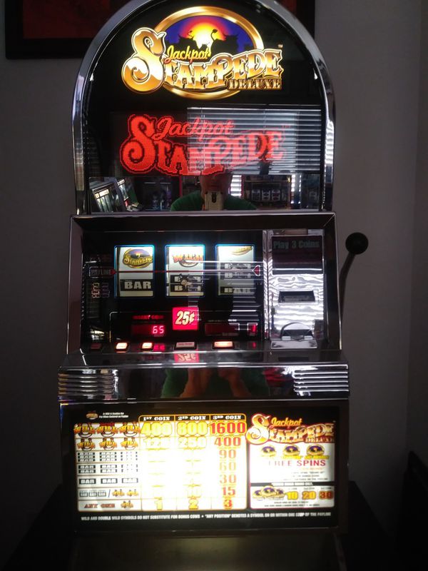 Jackpot Deluxe Slot Machine