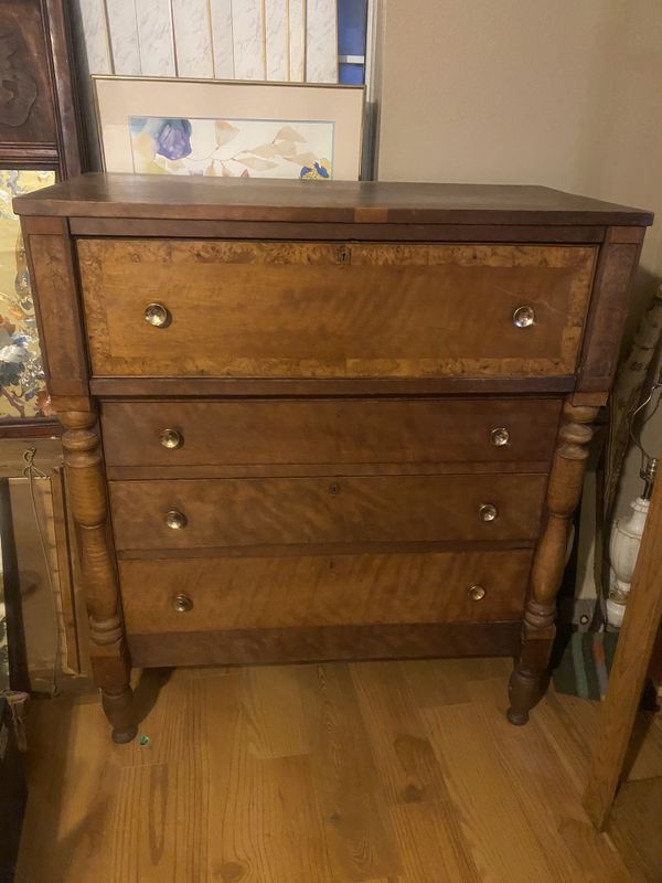 Antique Dresser Tiger eye Maple 4 Drawers for Sale in Las Vegas, NV