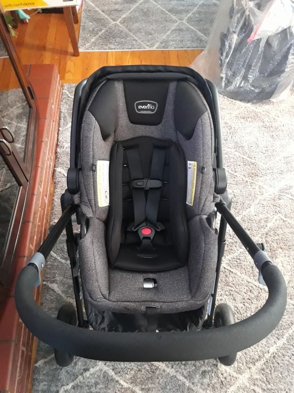 Evenflo Urbini Omni Plus 3 in 1 Travel System for Sale in Portland, OR