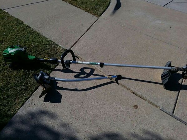 John Deere S1400 Trimmer Weed Eater with Attachments for Sale in