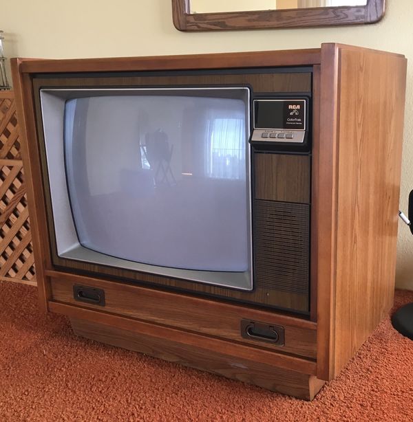 Vintage TV RCA ColorTrak for Sale in Long Beach, CA - OfferUp