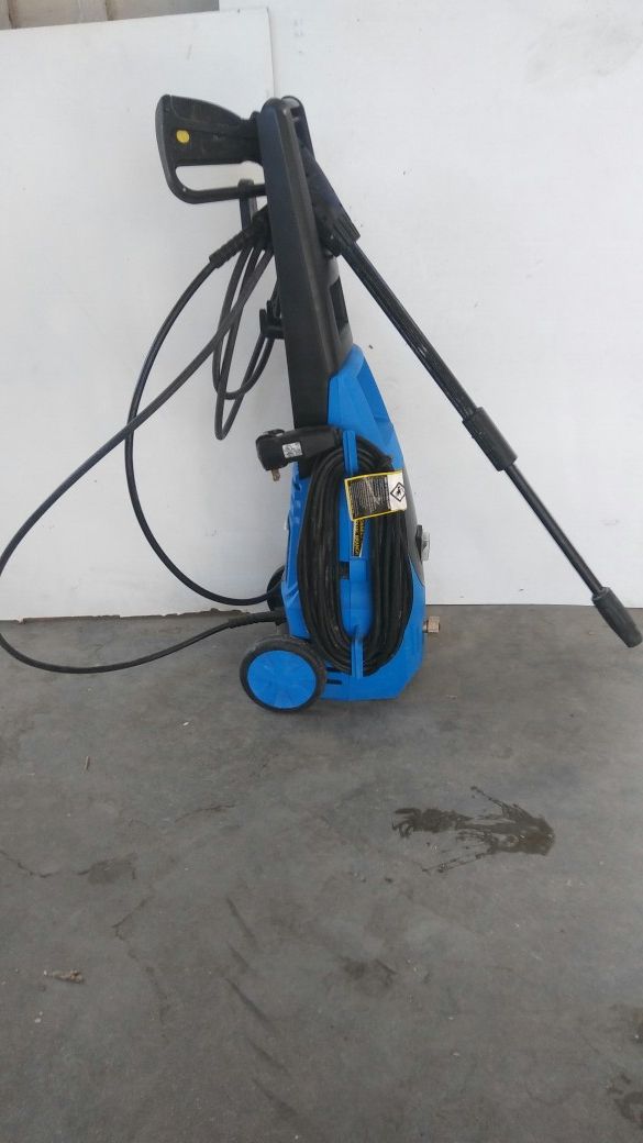 Pacific hydrostar 1650 PSI pressure washer for Sale in Cathedral City