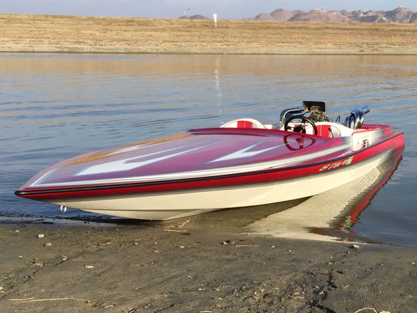 1994 carrera jet boat 454 for Sale in Riverside, CA - OfferUp