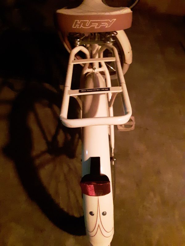 yellow huffy beach cruiser