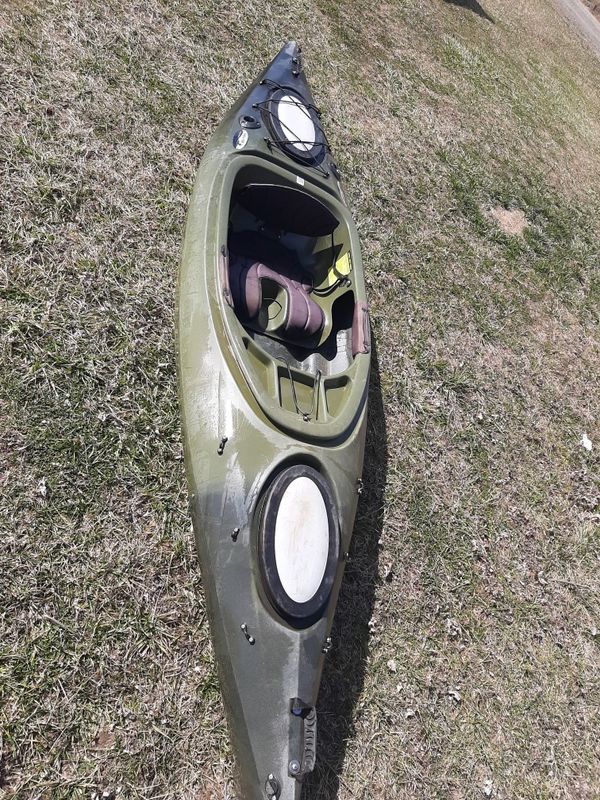 Trophy 126 Dlx Angler Kayak for Sale in FSTRVL TRVOSE, PA - OfferUp