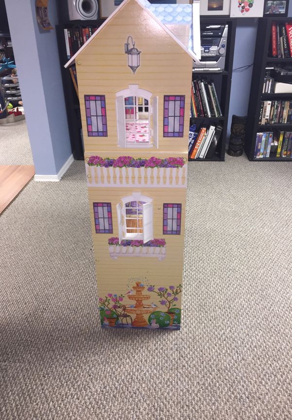 4ft tall doll house