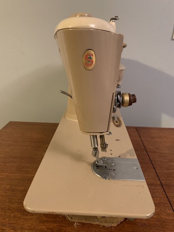 Singer slant O-Matic 500 vintage all metal heavy-duty sewing machine