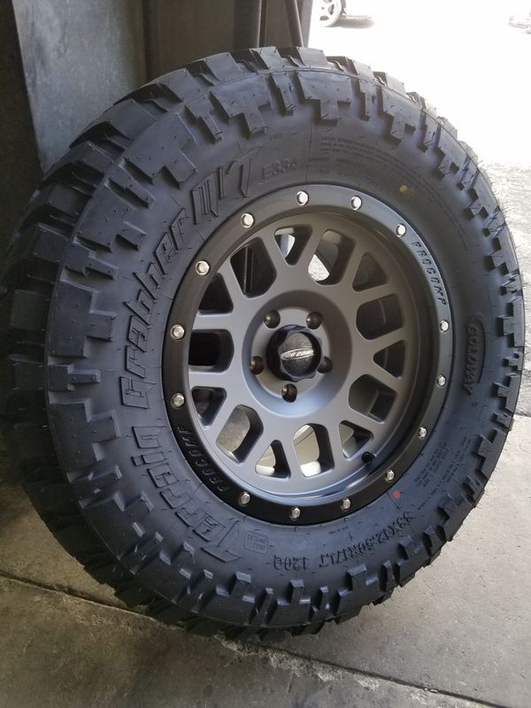 17" Pro Comp Rims/ 33" Mud Tires for Sale in Orange, CA OfferUp